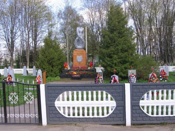 Монумент в Лиозно