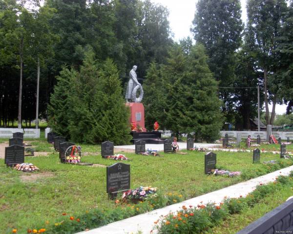Воинское братское кладбище