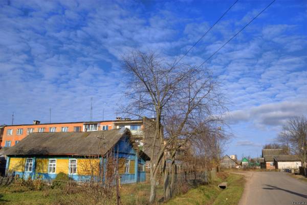 Улица Колхозная днем